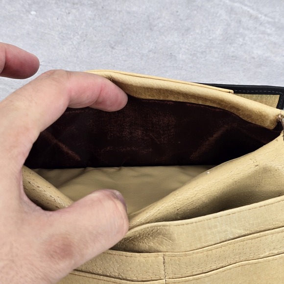 Vintage Ladies Pierre Cardin‎ Boutique Leather Long Bifold Kiss Lock Wallet - Picture 12 of 14